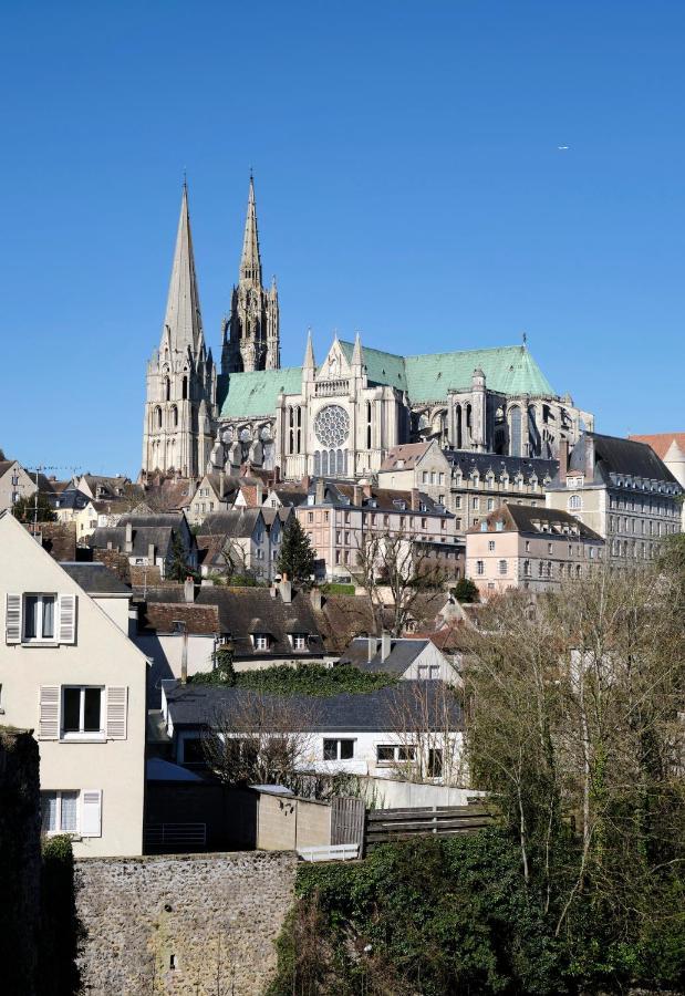 La Porte Enchantee Chartres Exterior photo